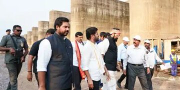 तेलंगाना में सियासी पारा चढ़ा, रेवंत रेड्डी ने बीआरएस को मिट्टी में मिलाने की खाई कसम