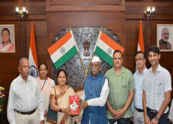 Presented the book 'Early History of Rajasthan' to the Governor