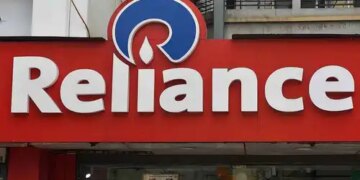 Reliance Industries' profit in the fourth quarter is Rs 20,589 crore, dividend of Rs 6 per share announced