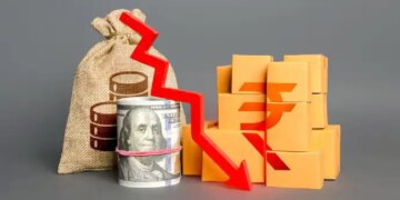 Rupee vs Dollar Update: Historical fall of Rupee, price reached 95.27 per dollar, investors worried