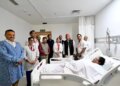 SP President himself reached the hospital to meet the BJP MLA who got burnt while burning the effigy of Akhilesh Yadav.