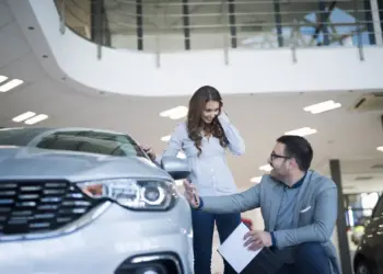 Second Hand Car Buying: Do not make this mistake in the name of cheap, otherwise you will have to regret later, know important things