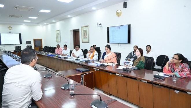 Senior Citizen Pilgrimage Scheme - Portal will soon open for online application, Devasthan Minister gave instructions in the Yatra Steering Committee meeting