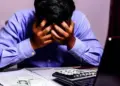 Shock of Rs 74,000: One click emptied the bank account of a Bengaluru youth, do not make this mistake