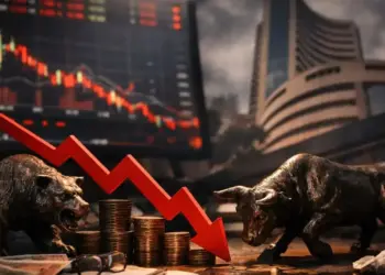 Stock Market Closing: Break on 3 days' rise! Sensex fell 700 points, Nifty closed down 200 points.