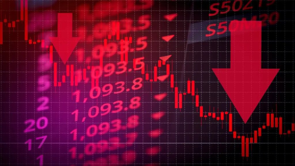 Stock Market Closing: Investors sold before the long weekend, Sensex down 580 points, Nifty closed below 24,000.
