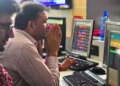 Stock Market Opening: Market under heavy pressure, BSE Sensex fell 385 points, Nifty 50 slipped below 22,600.
