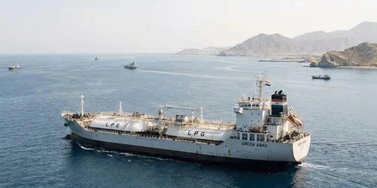 Strait of Hormuz: Indian tanker Green Asha crossed the sea route safely, Iran gave special permission.