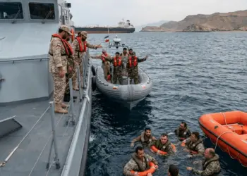 Tension in the Strait of Hormuz, news of capture of 10 American soldiers turned out to be wrong, know what is the reality.