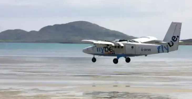 The world's most unique airport has no runway, this is how planes land