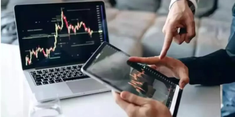 These 20 stocks can give strong returns on the day of monthly expiry, note the target and stoploss levels here.