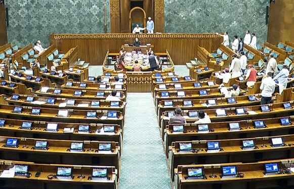 Three big bills introduced amid uproar in Lok Sabha, motion passed by 'division', 251 votes in favor