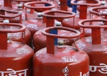 Today's LPG rate: Change in the prices of 19 kg commercial cylinder, know the latest rates of domestic gas cylinder.
