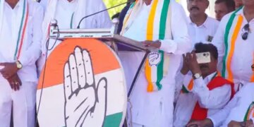 'Trying to save political existence', CM Siddaramaiah cornered Deve Gowda-Kumaraswamy
