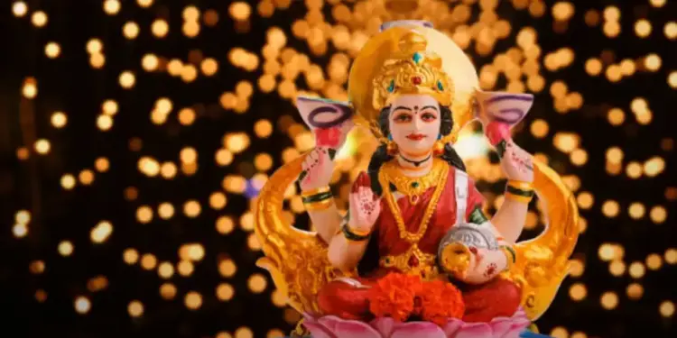 Vastu Tips 2026: Adopting these 5 habits daily can change your luck, know the easy way to get the blessings of Goddess Lakshmi.