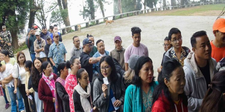 Voting pace picks up in West Bengal, turnout crosses 78%; Tamil Nadu is also not behind