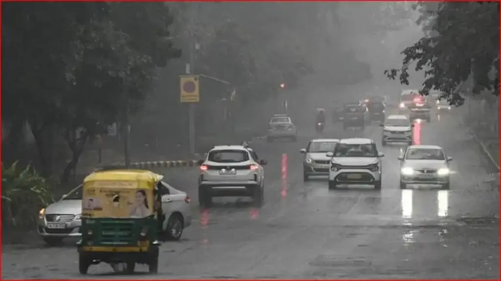 Weather changed in North India, rain and storm alert issued in many states