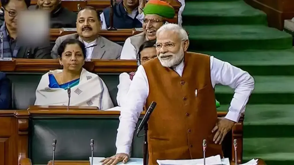 Women Reservation Law 2023: Historic law came into effect at midnight, big announcement from the government amid debate in Parliament
