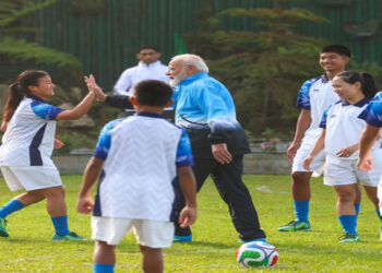 'You should prepare with the aim of playing Olympics,' PM Modi gave the mantra of hard work to young players
