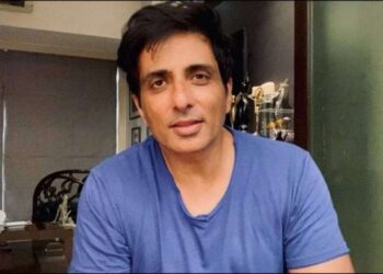 ≡ 6 Bollywood celebrities who lent a helping hand during the Covid-19 pandemic ➤ Brain Berries