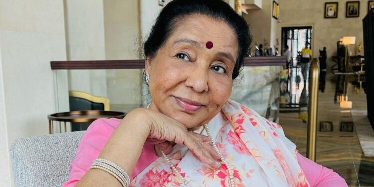 ≡ Asha Bhosle says: The old songs were 'so well written, composed and sung brilliantly,' now everything is empty ➤ Brain Berries