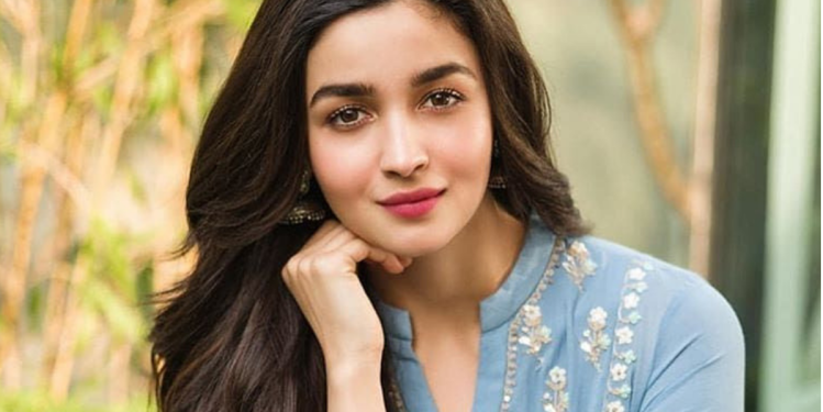 ≡ Eight Indian film actors who own their own YouTube channels ➤ Brain Berries