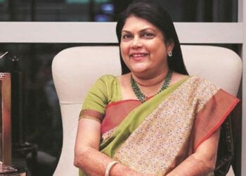 ≡ Falguni Nair: India's richest self-made billionaire by selling cosmetics 》 Her Beauty