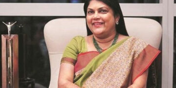 ≡ Falguni Nair: India's richest self-made billionaire by selling cosmetics 》 Her Beauty