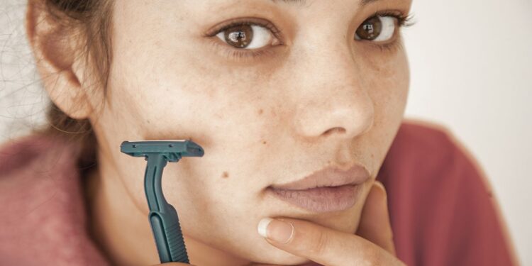 ≡ How to Stop Female Facial Hair Growth Using Diet and Nutrients 》 Her Beauty