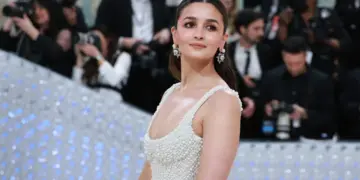 ≡ Not only Alia Bhatt, these actresses were also thrown out of films overnight, the truth hidden in the rumour. 》Her Beauty