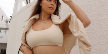 ≡ Some Facts About Curvy Instagram Model Venezia Cruz ➤ Brain Berries