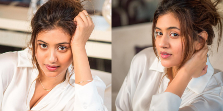 ≡ Some important things to know about Anjali Arora 》 Her Beauty