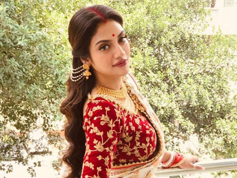 ≡ 6 glamorous female politicians of India 》 Her Beauty