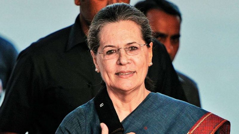 ≡ Top 10 Female Politicians of India 》 Her Beauty