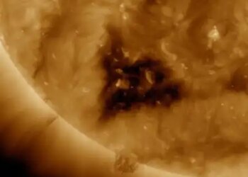 150 million kilometers away from the Earth, the Sun still heats us, know what is '1 Astronomical Unit'