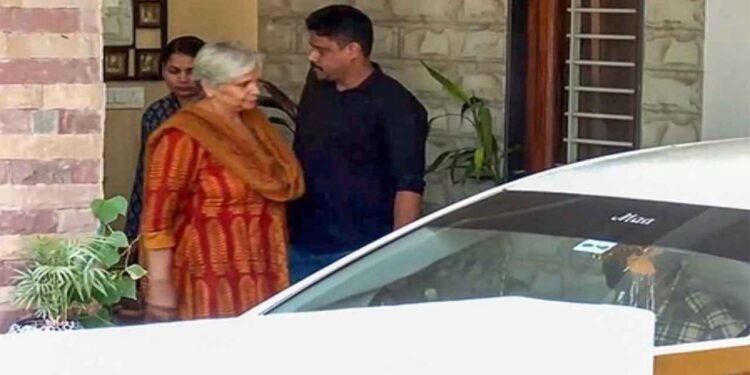 Madhya Pradesh News| Latest Hindi News | UP Breaking News in Hindi Newstrack | Madhya Pradesh News: Twisha Sharma: Former judge Giribala Singh arrested, CBI team taken for medical examination. News Track in Hindi