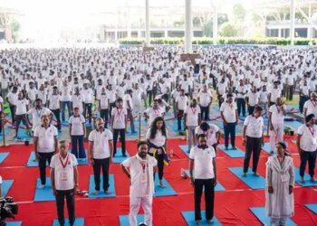 6,000 people did Bhujangasana together in Hyderabad, achievement recorded in Asia Book of Records