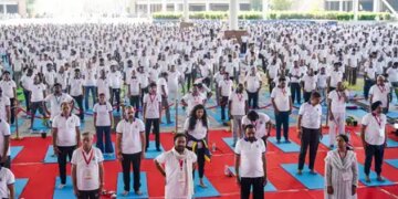 6,000 people did Bhujangasana together in Hyderabad, achievement recorded in Asia Book of Records
