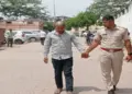Accused arrested in case of firing on girl outside her house, police engaged in investigation