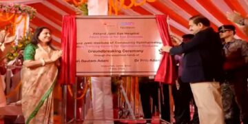 Adani Group Expands Eye Care Infrastructure in Bihar. Latest Hindi News| Newstrack Hindi Samachar | Adani Group's big focus on health and infra in Bihar. News Track in Hindi