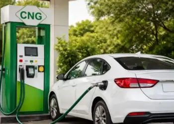 After petrol and diesel, CNG also increased, the rate reached Rs 79.09 per kg in Delhi.