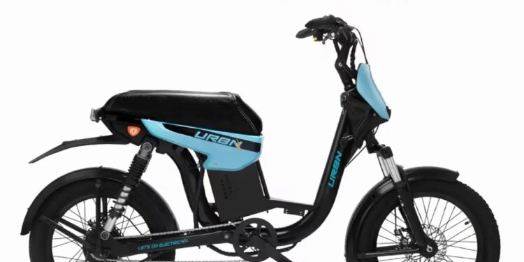 Amazing offer in Amazon sale: Huge discount on stylish e-scooter, available at low price with range of 105Km.