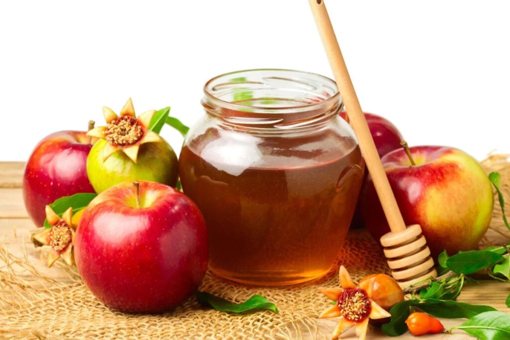 Apple cider vinegar and honey: benefits from weight loss to heart health