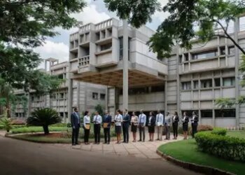 Apply for many posts including Medical Officer in ECHS by June 6