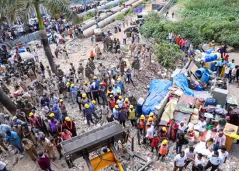 Bandra East Railway Station Redevelopment: 85 percent work of removing encroachment completed, 1,200 employees deployed