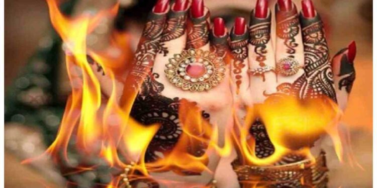 Bhopal Dowry Death Case: FIR Against Retired Judge and Son After Womanâ€™s Suicide Madhya Pradesh Crime News: After woman's death in Bhopal, case of dowry death registered against husband and mother-in-law. News Track in Hindi