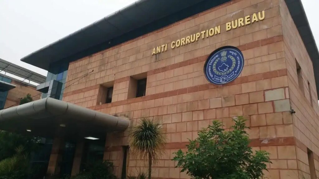 Big action by ACB in Didwana-Kuchaman, Assistant Registrar arrested taking bribe of Rs 1 lakh