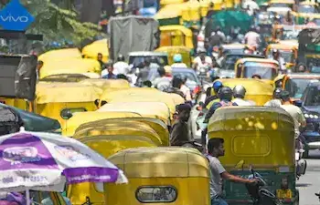 Big change in Delhi-NCR: CNG-diesel autos banned from 2027, only electric autos will be registered