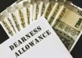 Big difference in dearness allowance! 0.70% DA for bank employees and 2% DA for government employees, know the reason for the difference