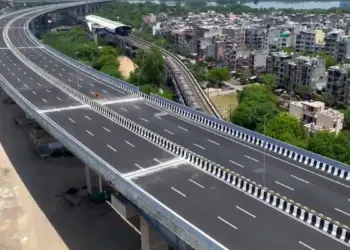 Big gift to Delhi-NCR: Noida, Delhi, Faridabad and Gurugram will be connected by a single highway, inspection of DND-Faridabad-Sohna project.
